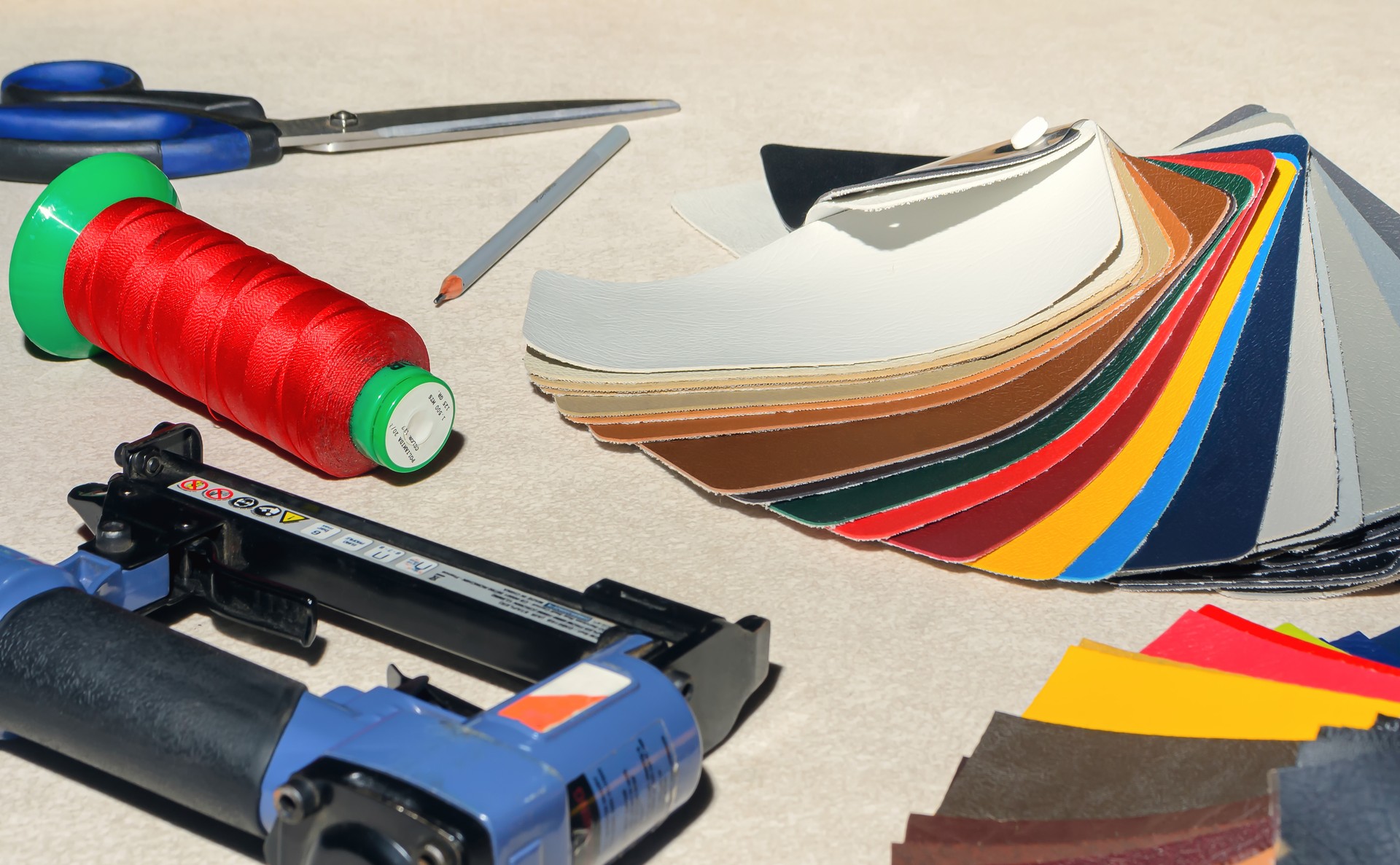 Selection of threads according to the sample of the material Selection of threads according to the sample of the material